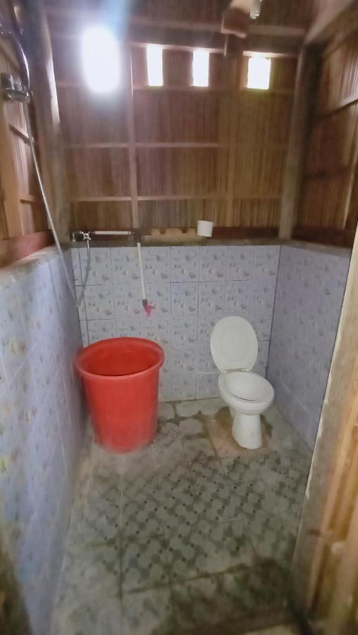Erens Guest House Waisai Kültér fotó